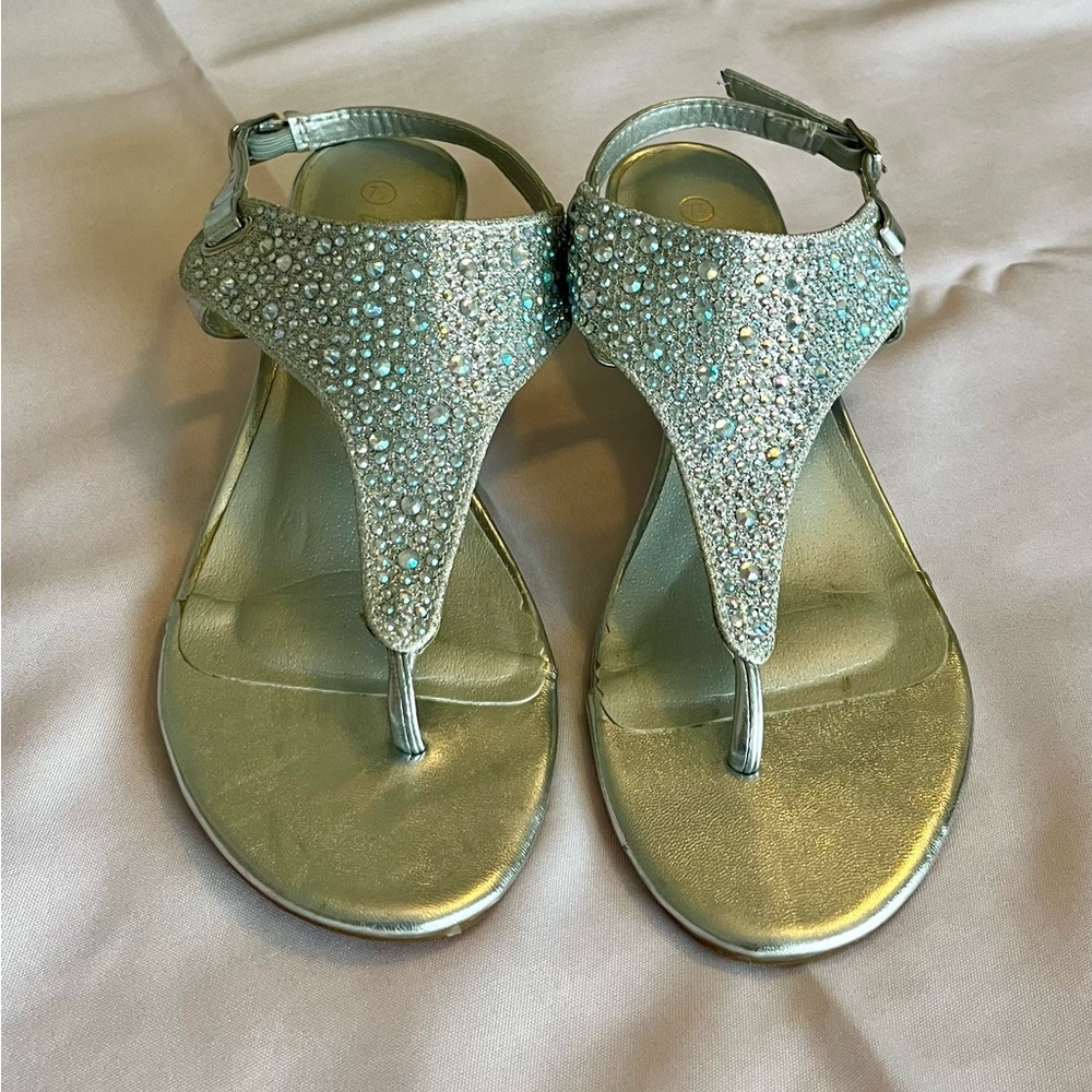 Womens silver low wedge dress sandals size 7.5